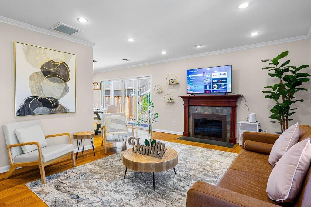 Great View & Bright 3Br Home /Ac/ San Jose Bagian luar foto